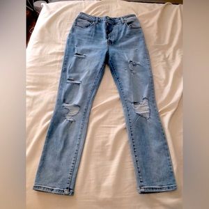 Forever 21 distressed Mom Jeans size 28- nwot